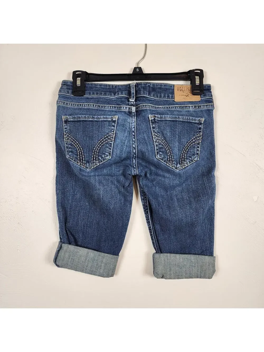 Hollister Women’s Low Rise Denim Bermuda Shorts Size 0R Cuffed Dark Wash Y2K